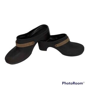 Crocs Sarah Womens Size Small 7 Espresso Wedge Heel Slip on Clogs